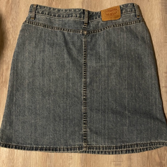 Vintage Levi Jean skirt - Picture 2 of 4